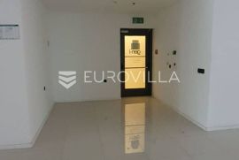 Poslovni prostor za zakup 200 m2 (Radnička - Green Gold), Zagreb, Propriété commerciale