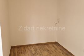 Prespanska, lux stan 72m2+ 30 m2 terase, Zvezdara, Appartement