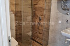 Prespanska, lux stan 72m2+ 30 m2 terase, Zvezdara, Appartement