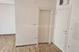 Prespanska, lux stan 72m2+ 30 m2 terase, Zvezdara, Appartement