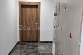 Prespanska, lux stan 72m2+ 30 m2 terase, Zvezdara, Appartement