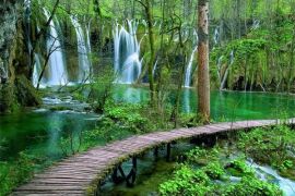 PLITVIČKA JEZERA, KORENICA- Veliko građevinsko zemljište blizu Plitvičkih jezera, Plitvička Jezera, Land