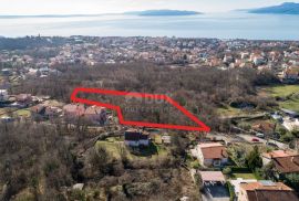 RIJEKA, KASTAV - građevinsko zemljište 2.451 m2 + 1.930 m2 s pogledom na more za stambenu zgradu - stanove / apartmane / obiteljsku kuću / villu! PRILIKA!!!, Kastav, Tierra