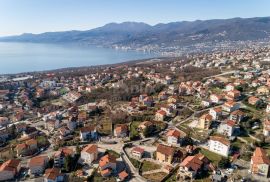 RIJEKA, KASTAV - građevinsko zemljište 2.451 m2 + 1.930 m2 s pogledom na more za stambenu zgradu - stanove / apartmane / obiteljsku kuću / villu! PRILIKA!!!, Kastav, Tierra