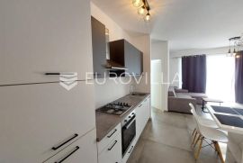 Pula, Vidikovac, dvosoban stan u novogradnji, NKP 64 m2, Pula, Wohnung