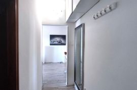 ISTRA,PULA, CENTAR, RENOVIRANI STAN 57 M2, Pula, Apartamento