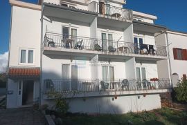 PRODAJA Kuća - Hostel sa 18 soba, 402 m2, Biograd na Moru, Biograd Na Moru, Σπίτι