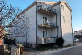 PRODAJA Kuća - Hostel sa 18 soba, 402 m2, Biograd na Moru, Biograd Na Moru, Σπίτι