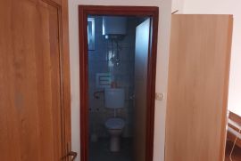 PRODAJA Kuća - Hostel sa 18 soba, 402 m2, Biograd na Moru, Biograd Na Moru, Σπίτι