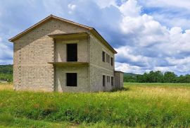 Boljun, Započeta gradnja s otvorenim pogledom na prirodu, Lupoglav, Kuća