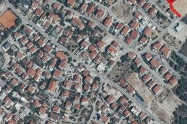 Vodice - građevinsko zemljište s projektom, 450 m od mora, Vodice, Terra