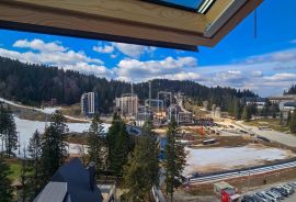 Apartman dvoetažni 73m2 Olimpijska kuća Jahorina prodaja, Pale, Kвартира