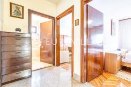 Zagreb, Dubravica, obiteljska kuća BRP 414 m2, na zemljištu 751 m2, Zagreb, Casa