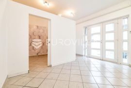 Zagreb, Trokut, poslovni prostor NKP 25 m2, Zagreb, Commercial property