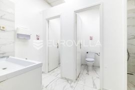 Zagreb, Buzin poslovni prostor 600 m2, Zagreb, Gewerbeimmobilie