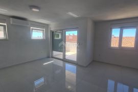 CRIKVENICA - Apartman u novogradnji s pogledom na more, Crikvenica, Stan