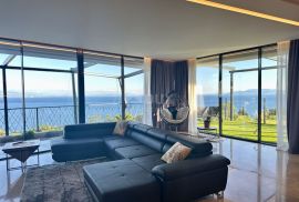 OPATIJA, CENTAR – luksuzna etaža od 300m2 u novogradnji s garažom, panoramski pogled na more, Opatija, Appartement