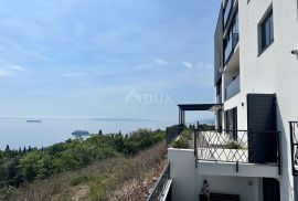 OPATIJA, CENTAR – luksuzna etaža od 300m2 u novogradnji s garažom, panoramski pogled na more, Opatija, شقة