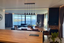 OPATIJA, CENTAR – luksuzna etaža od 300m2 u novogradnji s garažom, panoramski pogled na more, Opatija, شقة