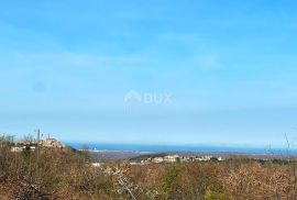 ISTRA, BUJE - Zemljište na osami, zadnje u građevinskoj zoni, pogled na Buje i na more, Buje, Land