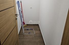 OTOK RAB, BANJOL - 3S + DB u višestambenoj zgradi, Rab, Appartment