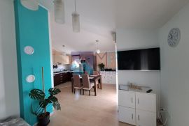 LIŽNJAN, stan 65m2, 2SS+DB,pogled more,parking,spremište,namješteno, Ližnjan, Apartamento