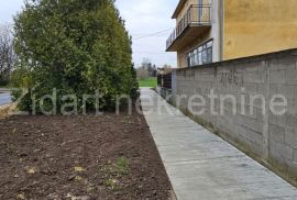 Belegiš, centar kuća 228m2 plac 13 ari, Stara Pazova, Casa