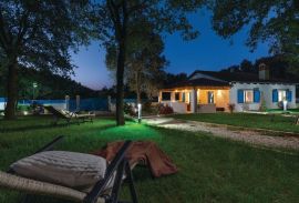 Kamena kuća na 50 m od mora, Rovinj, Istra, Rovinj, House