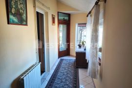 Dvojna kuća s apartmanom - Pula - Vidikovac, Pula, Дом