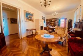 OPATIJA - CENTAR, stan od 185 m2, Opatija, Apartamento