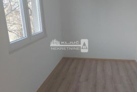 Ripanj 100m2- 10ari ID#1714, Voždovac, Casa