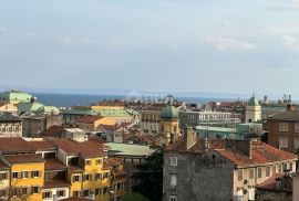 RIJEKA, CENTAR - stan u strogom centru grada! 360 metara od mora!!! PRILIKA!!!, Rijeka, شقة