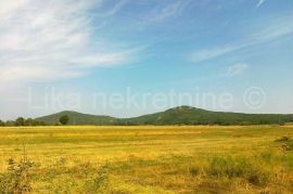 ŠIROKA KULA ( Gospić ) građevinsko i poljoprivredno zemljište, Gospić - Okolica, Γη