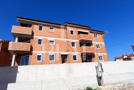 Prodaja stana u novogradnji na Marinićima 3S+DB  87 M2 s terasom i okućnicom, Viškovo, Wohnung