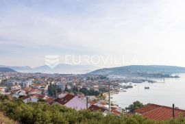 Trogir, Seget Donji, građevinsko zemljište s odličnim uvjetima gradnje, 2.800 m2, Seget, Land