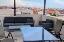 ZADAR,STANOVI- dvosobni stan sa velikom terasom, Zadar, Apartamento