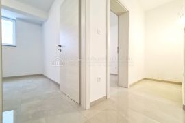 IZVANREDNA PRILIKA - IZVANREDAN STAN - UPRAVO SNIŽENO!!!, Crikvenica, Apartamento