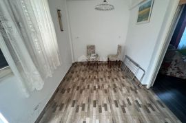 KRK (OKOLICA) - Prizemna etaža kuće (2 apartmana) sa vrtom, Krk, Appartment