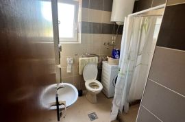 KRK (OKOLICA) - Prizemna etaža kuće (2 apartmana) sa vrtom, Krk, Appartment