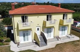 Kuća Umag. Lijepa kuca sa šest apartmana., Umag, Casa