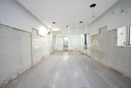 Zadar, Centar, poslovni prostor površine 70m2 na atraktivnoj lokaciji, Zadar, Gewerbeimmobilie