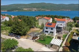 Zadar,Novigrad - Vila s grijanim bazenom i dva apartmana uz more, Novigrad, Maison