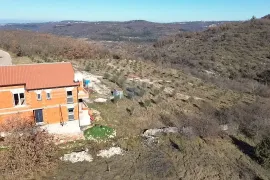 Istra, Buje okolica, kuća u izgradnji s bazenom, Buje, Maison