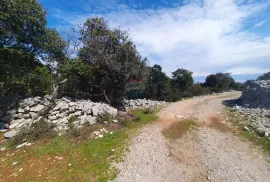 Veli Lošinj - Poljoprivredni teren s pogledom na more, Mali Lošinj, Arazi