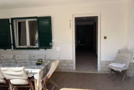 EKSKLUZIVNO!KUĆA 120 M OD MORA - CESARICA, Karlobag, Casa