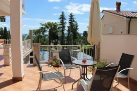 Studio apartman 100 m od mora, Opatija - Okolica, Wohnung