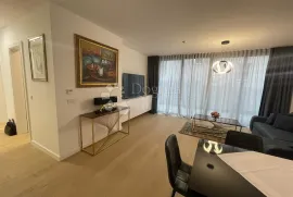 Najam stana centar, 93m2, 3S+DB, prizemlje, Zagreb, Appartement