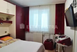 Pula-Štinjan Apartmanska kuća s pogledom na more, Pula, Maison