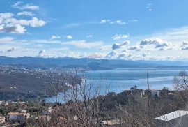 MATULJI - nezavršena kuća s velikim dvorištem, Matulji, Kuća