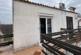 Istra, Červar - Porat, stan na drugom katu sa krovnom terasom, Poreč, Apartamento